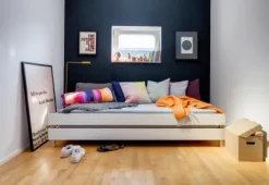 Bett Stiege, Stapelbar
